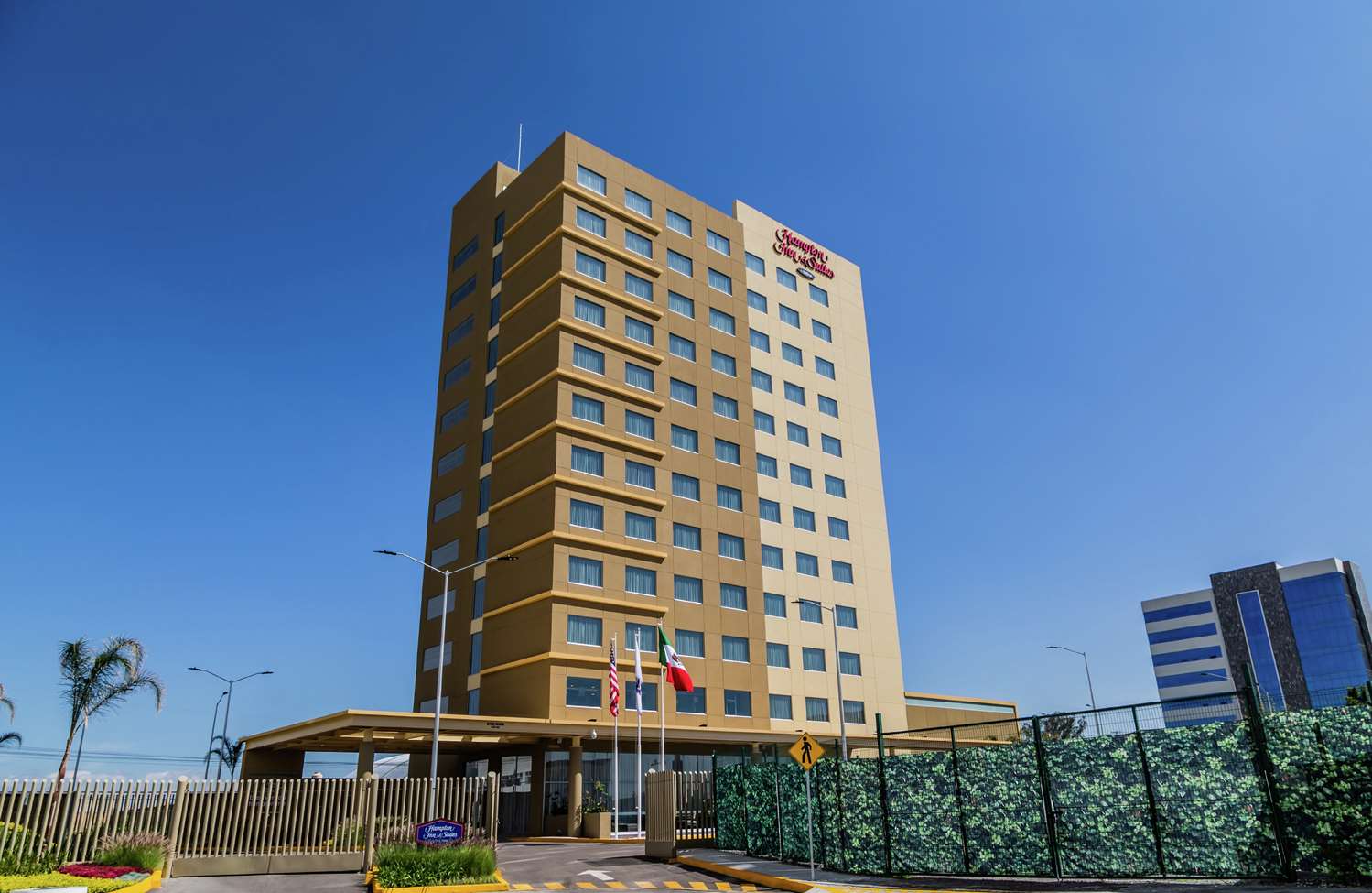 Hampton Inn & Suites By Hilton Puebla 1