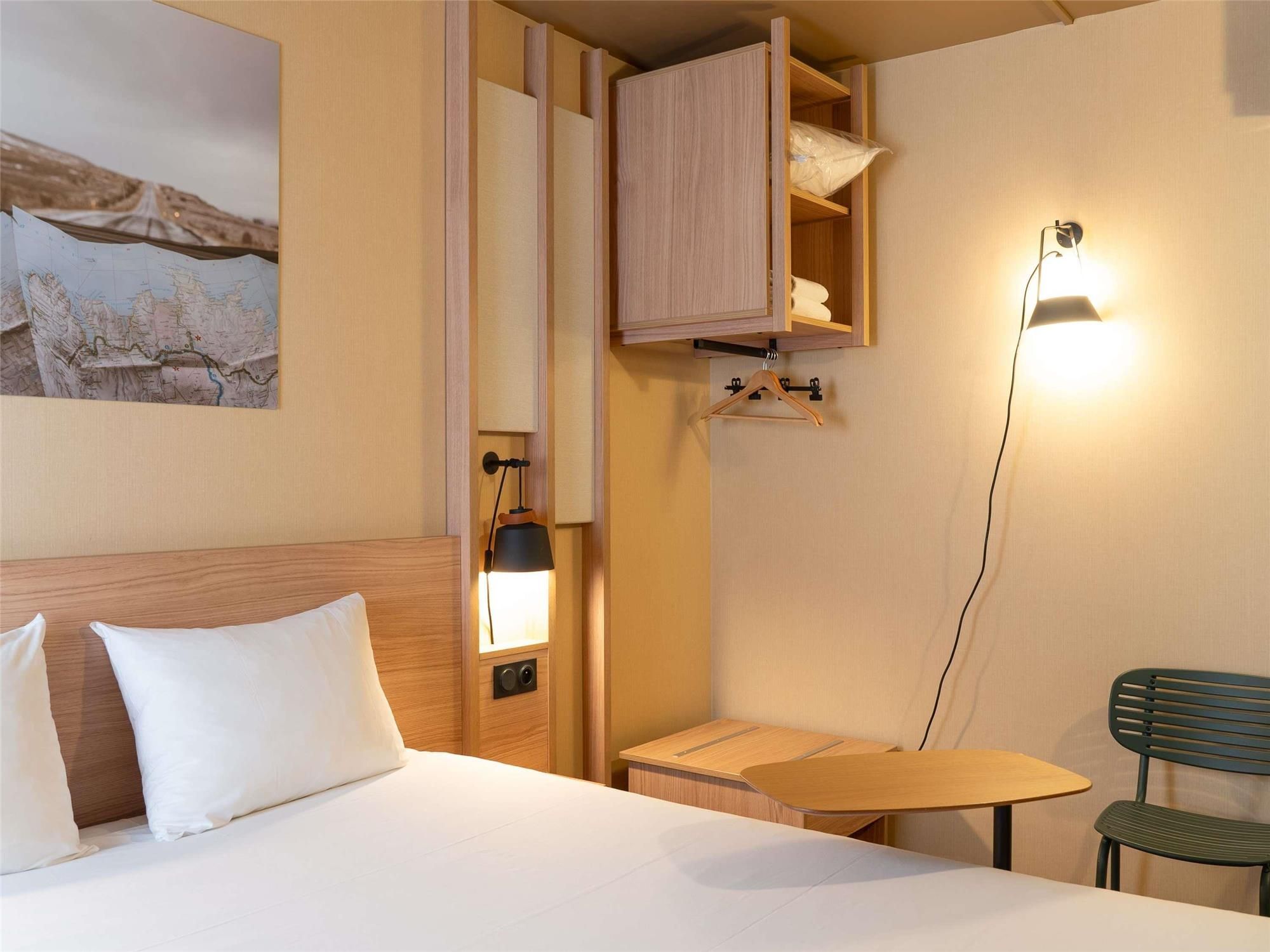 IBIS STYLES Rouen Parc Expos Zenith 2