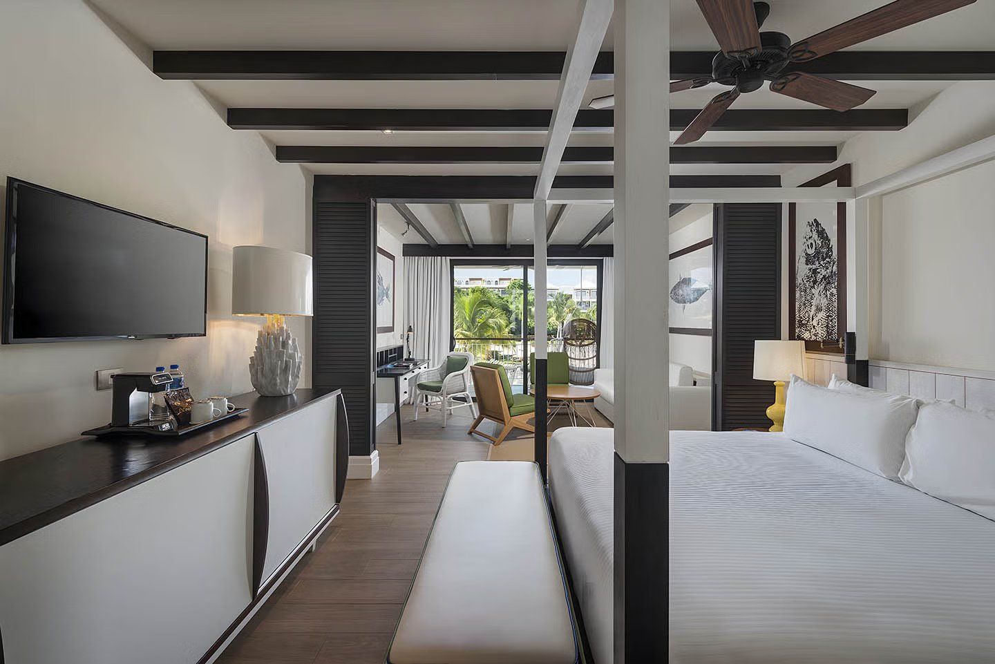 El Beso Junior Suite Swim Up