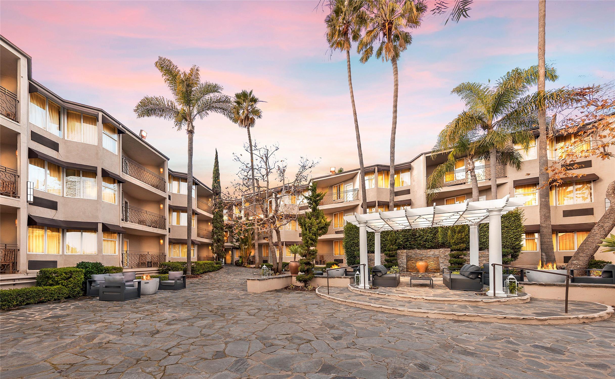 The Belamar Hotel Manhattan Beach, Tapestry by Hilton 1