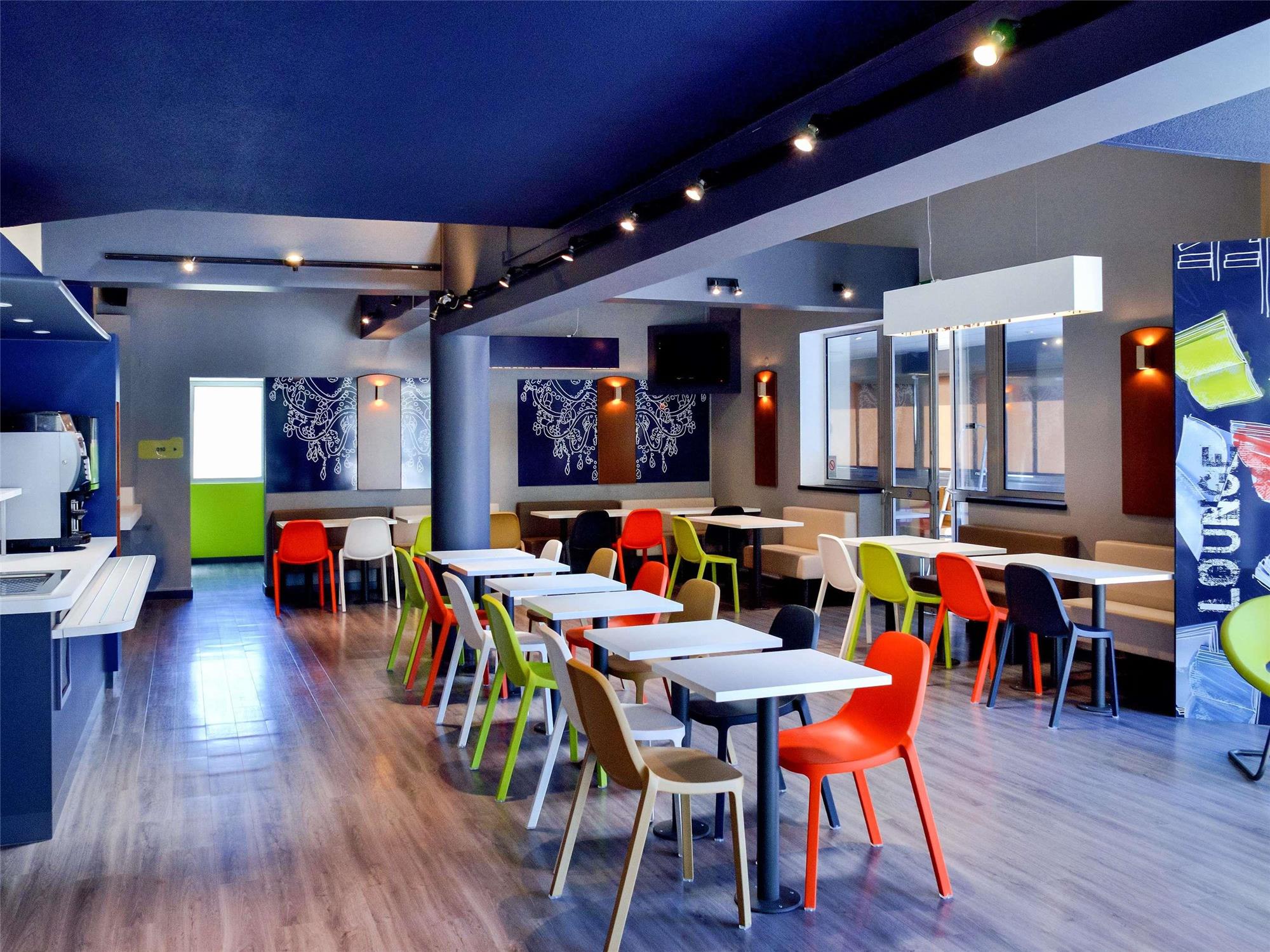 ibis budget Aubagne Paluds Agora 2