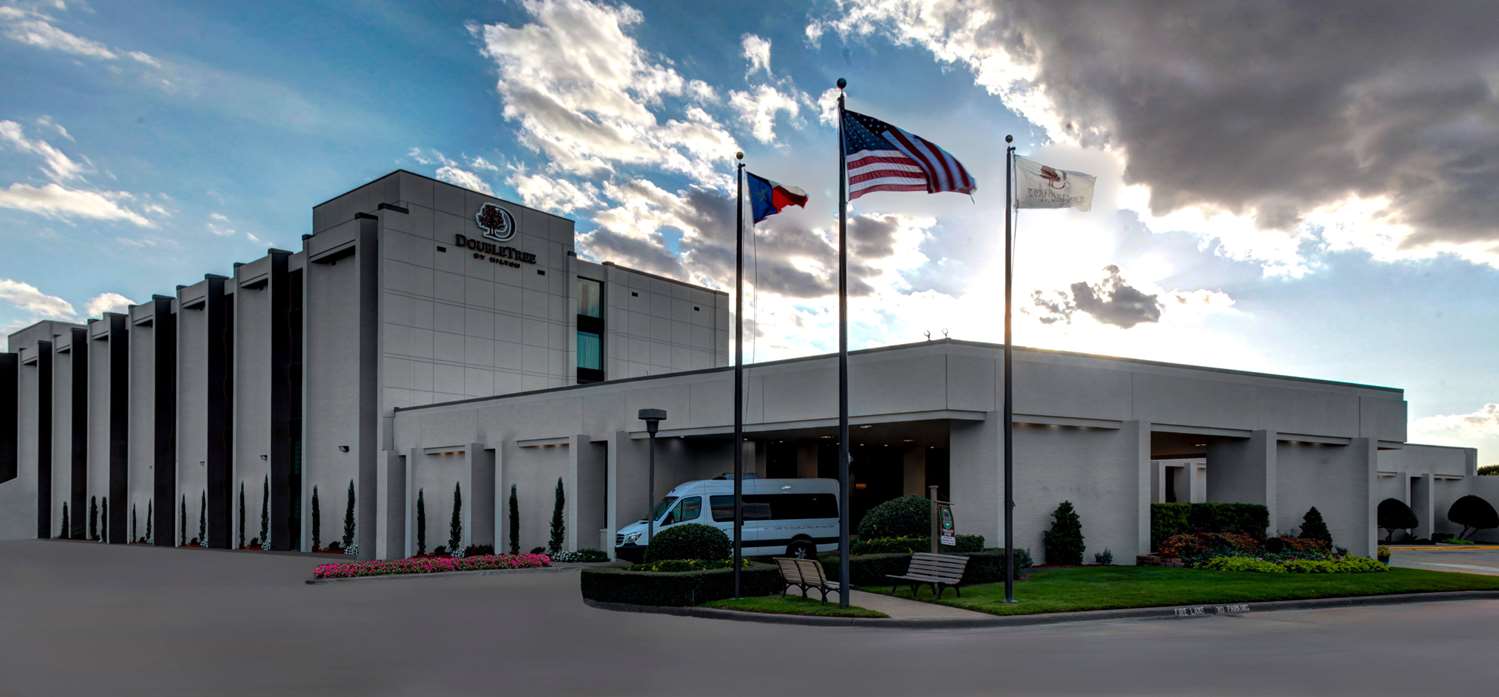 DoubleTree by Hilton Arlington DFW South 1
