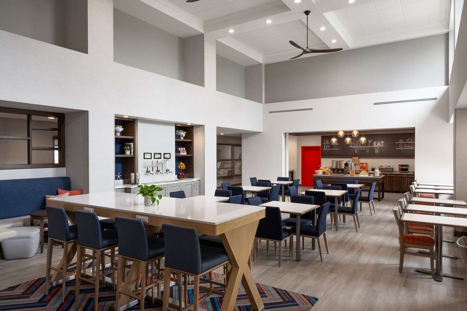 Hampton Inn & Suites Cape Cod-West Yarmouth 2