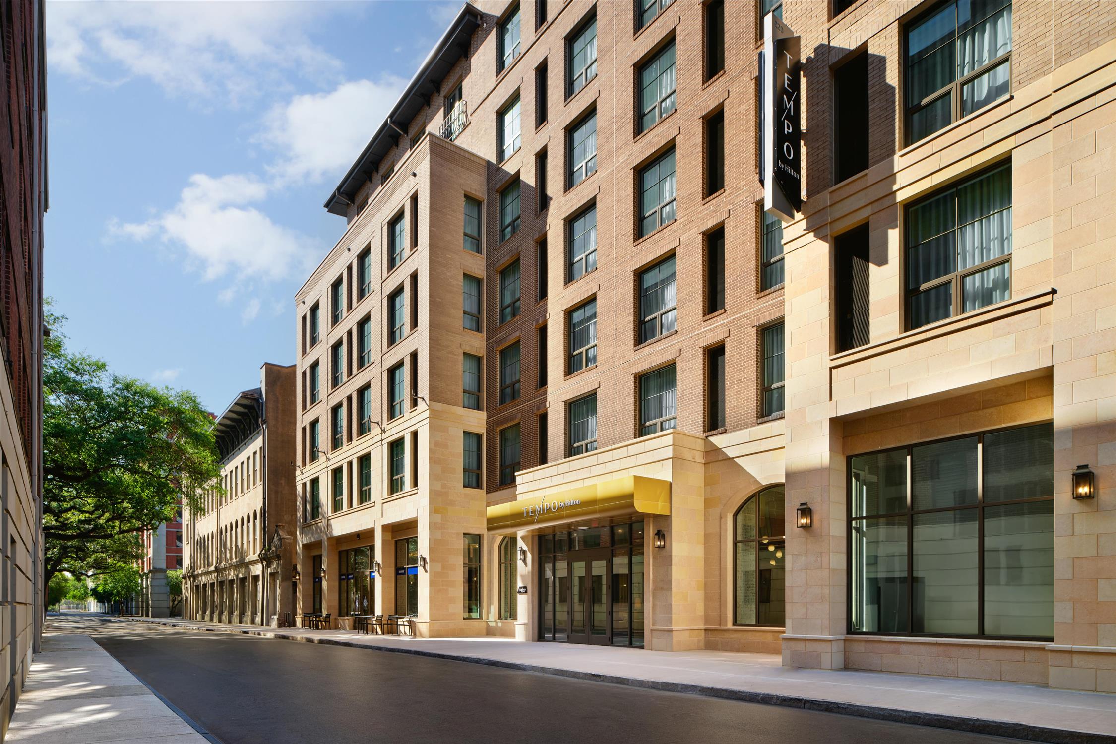 Tempo By Hilton Savannah Historic District 1
