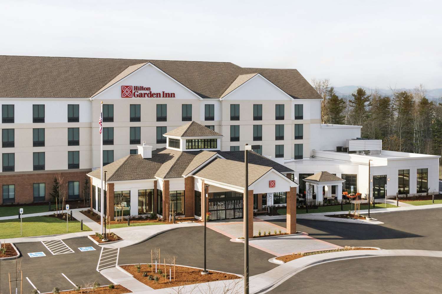 Hilton Garden Inn Medford 1