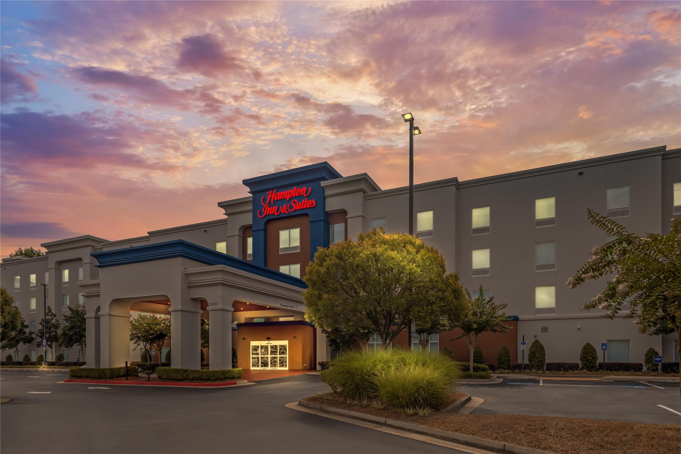 Hampton Inn & Suites Atlanta Airport West/Camp Creek Pkwy 2