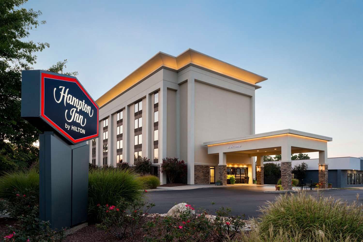 Hampton Inn Charlottesville 1