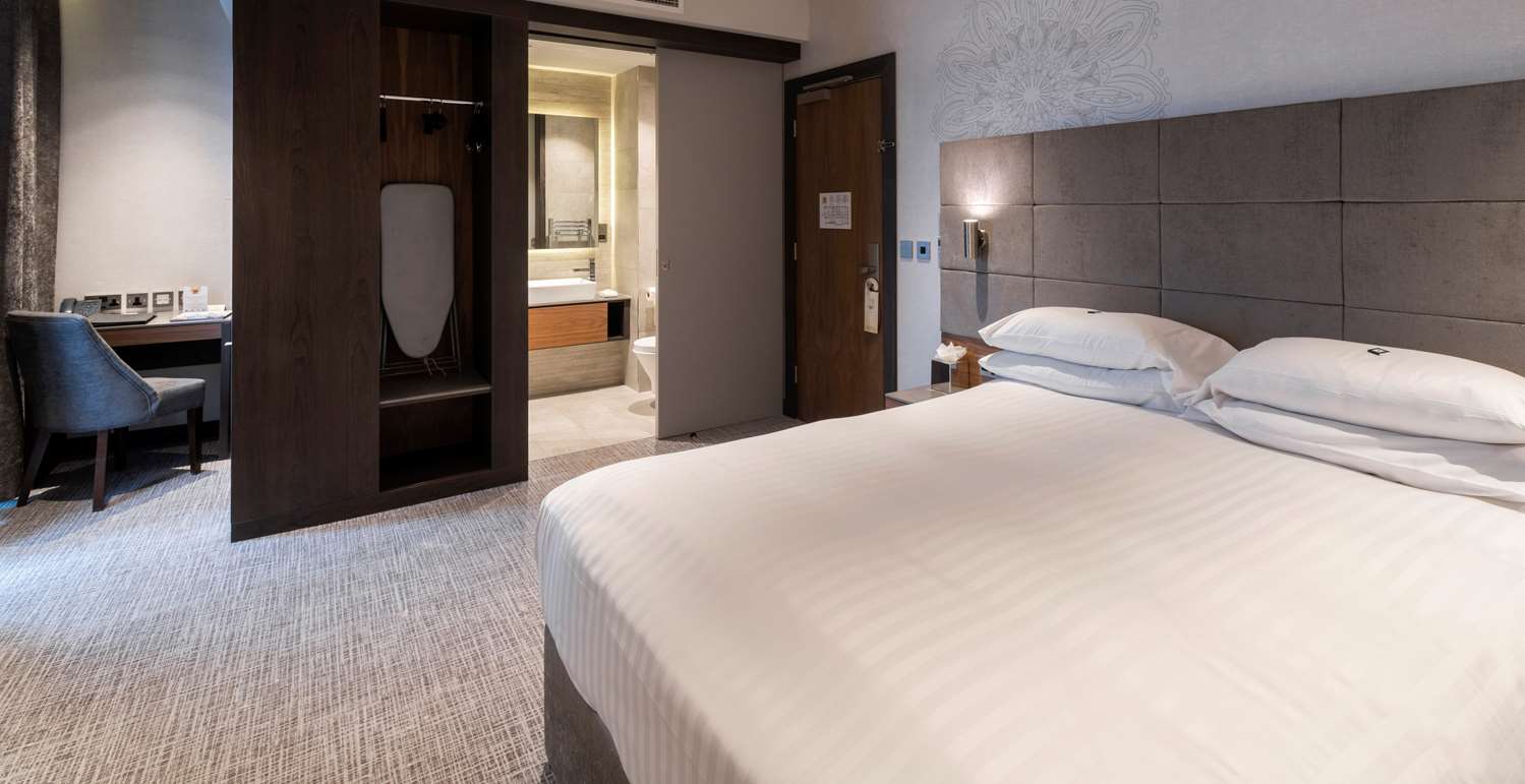 DoubleTree by Hilton Belfast City Ten Square 2