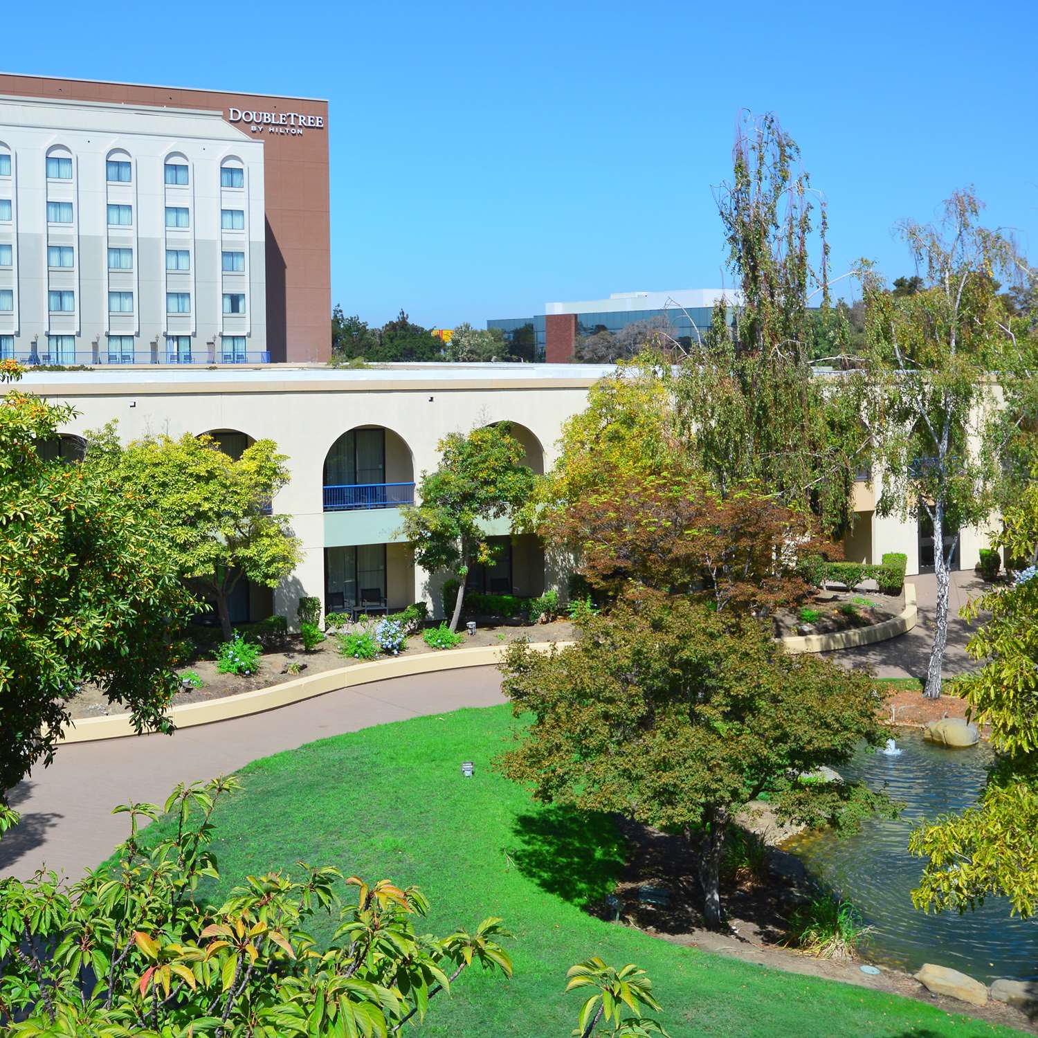 DoubleTree by Hilton Newark Fremont 2