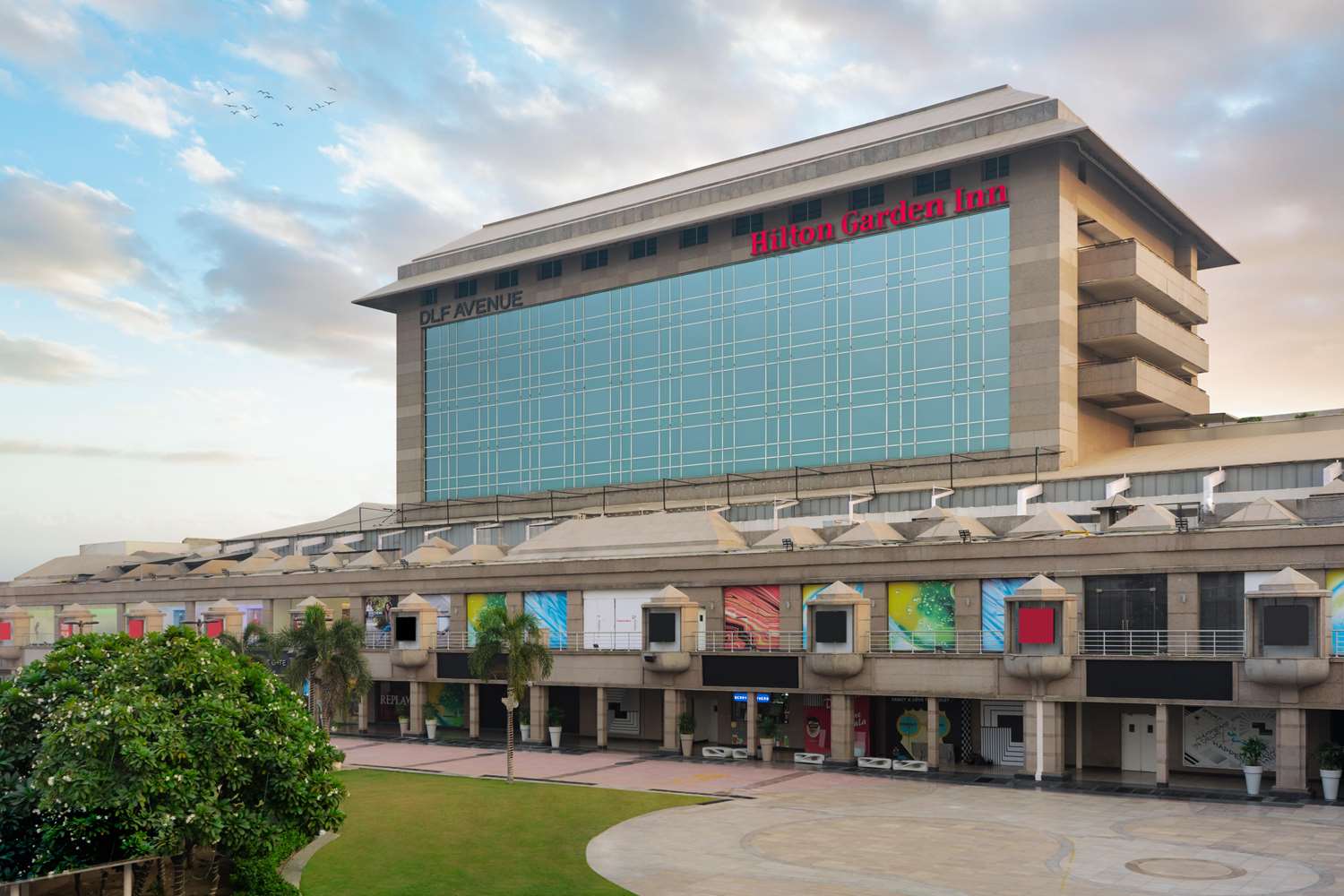 Hilton Garden Inn New Delhi/Saket 1