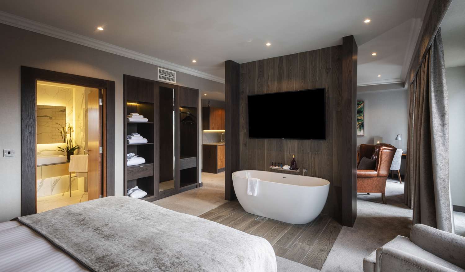 DoubleTree by Hilton Belfast City Ten Square 2