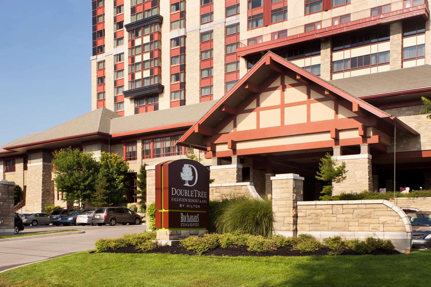 DoubleTree Fallsview Resort & Spa by Hilton - Niagara Falls 2