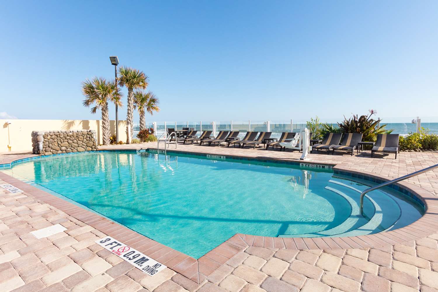 Hampton Inn Daytona Beach/Beachfront 1