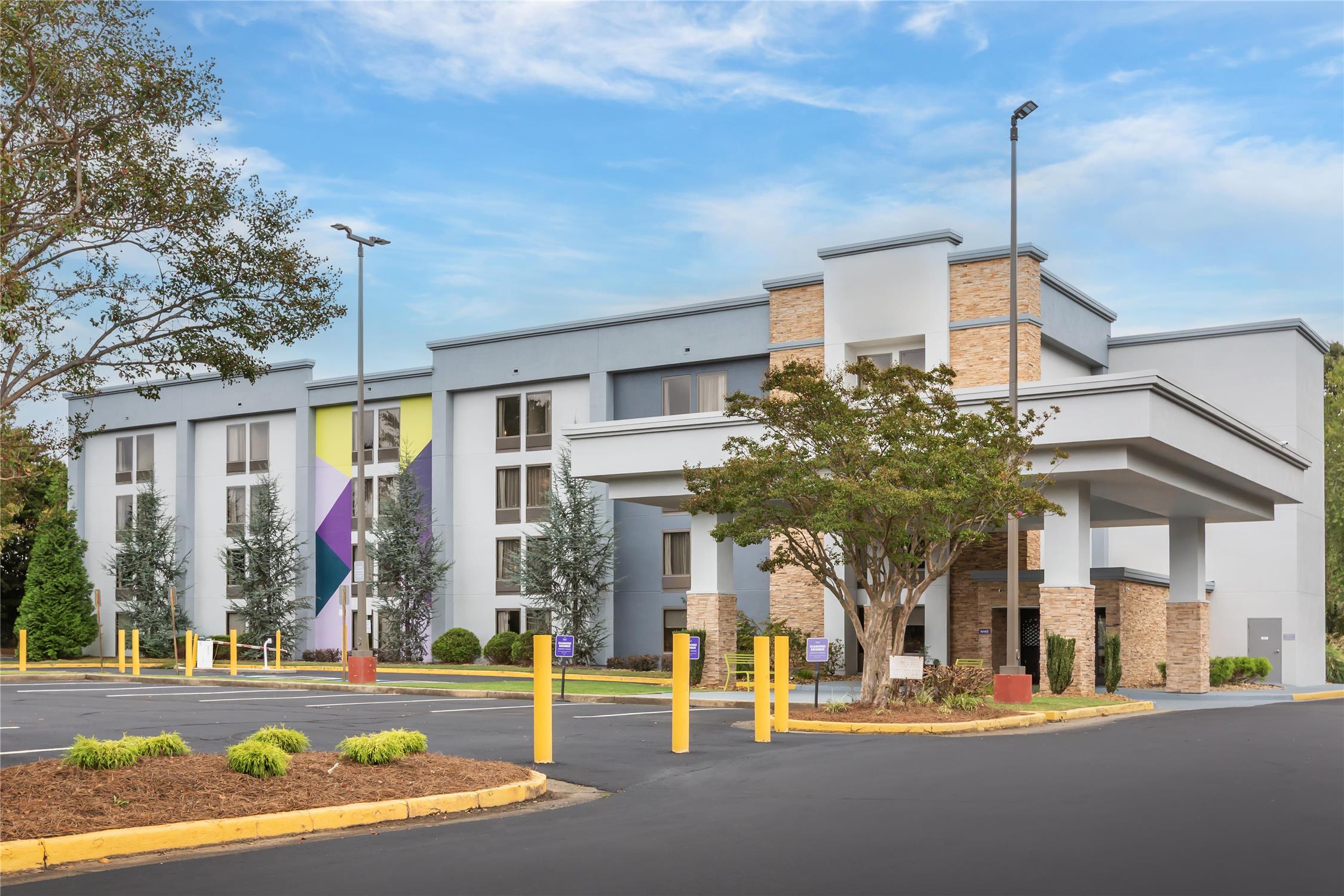 Spark by Hilton Atlanta Airport South College Park 1