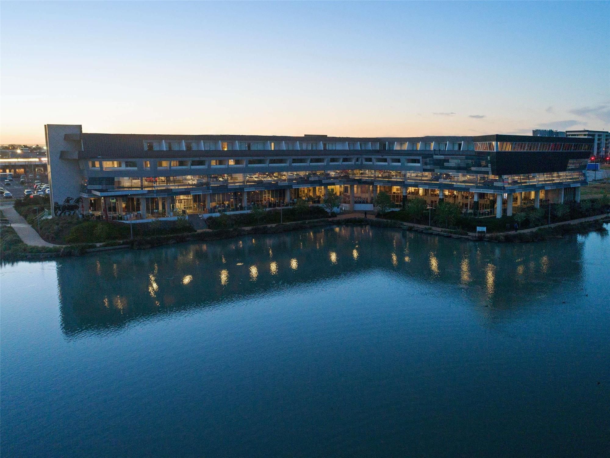 Mercure Melbourne Caroline Springs 1