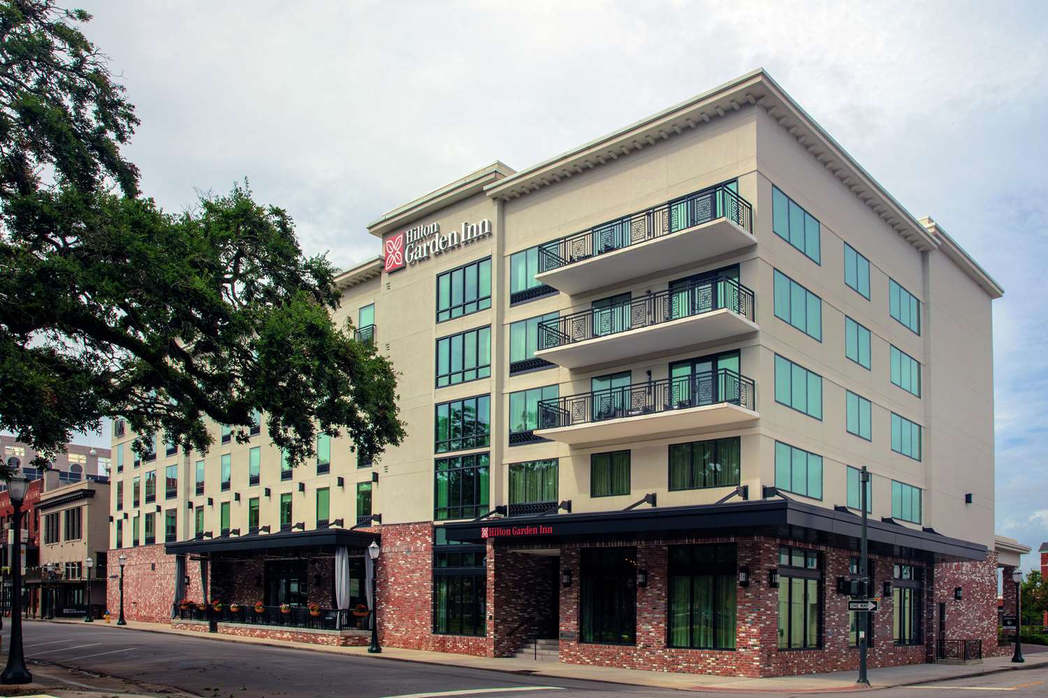 Hilton Garden Inn Mobile Downtown 1