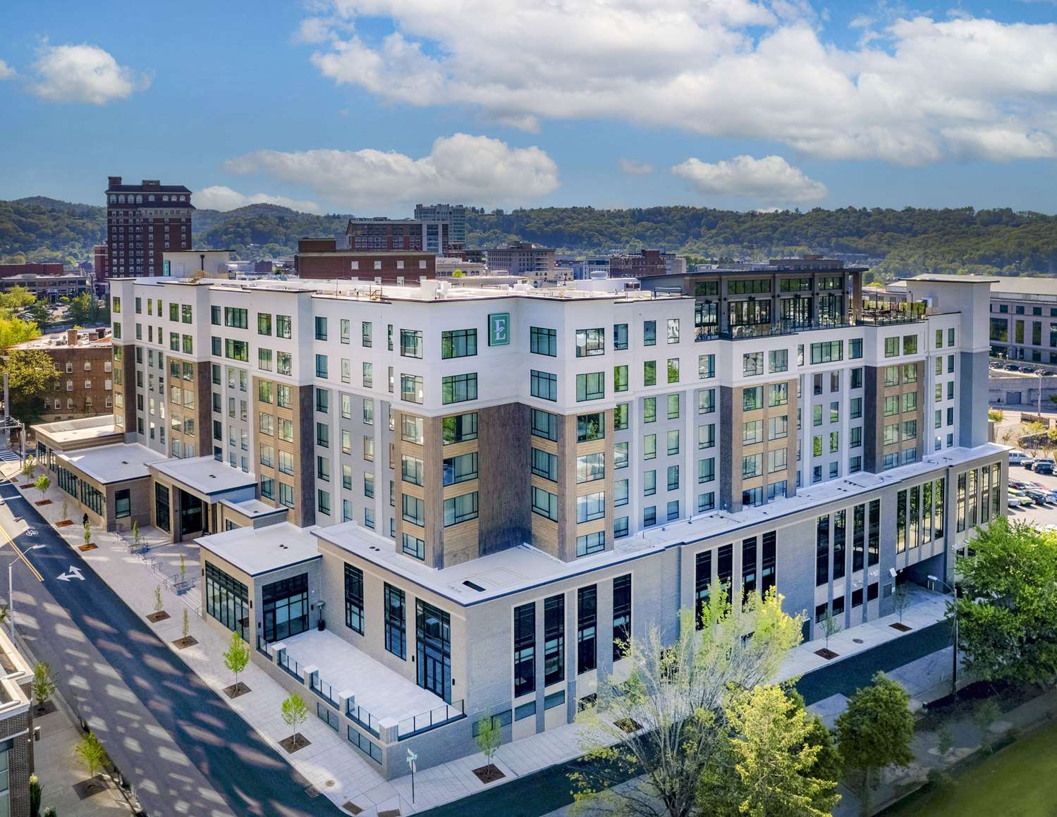 Embassy Suites By Hilton Asheville Downtown 1