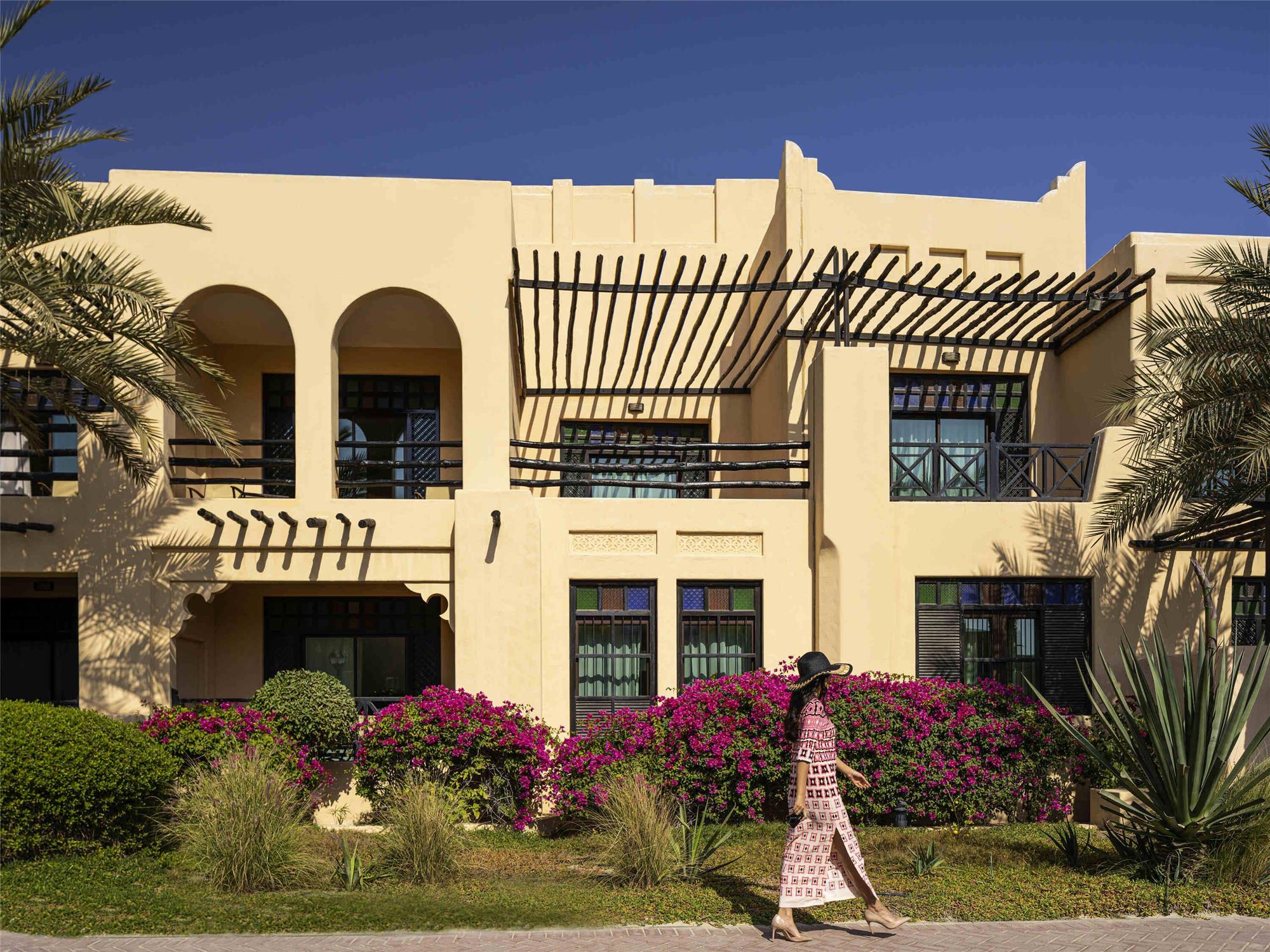 Novotel Bahrain Al Dana Resort 2
