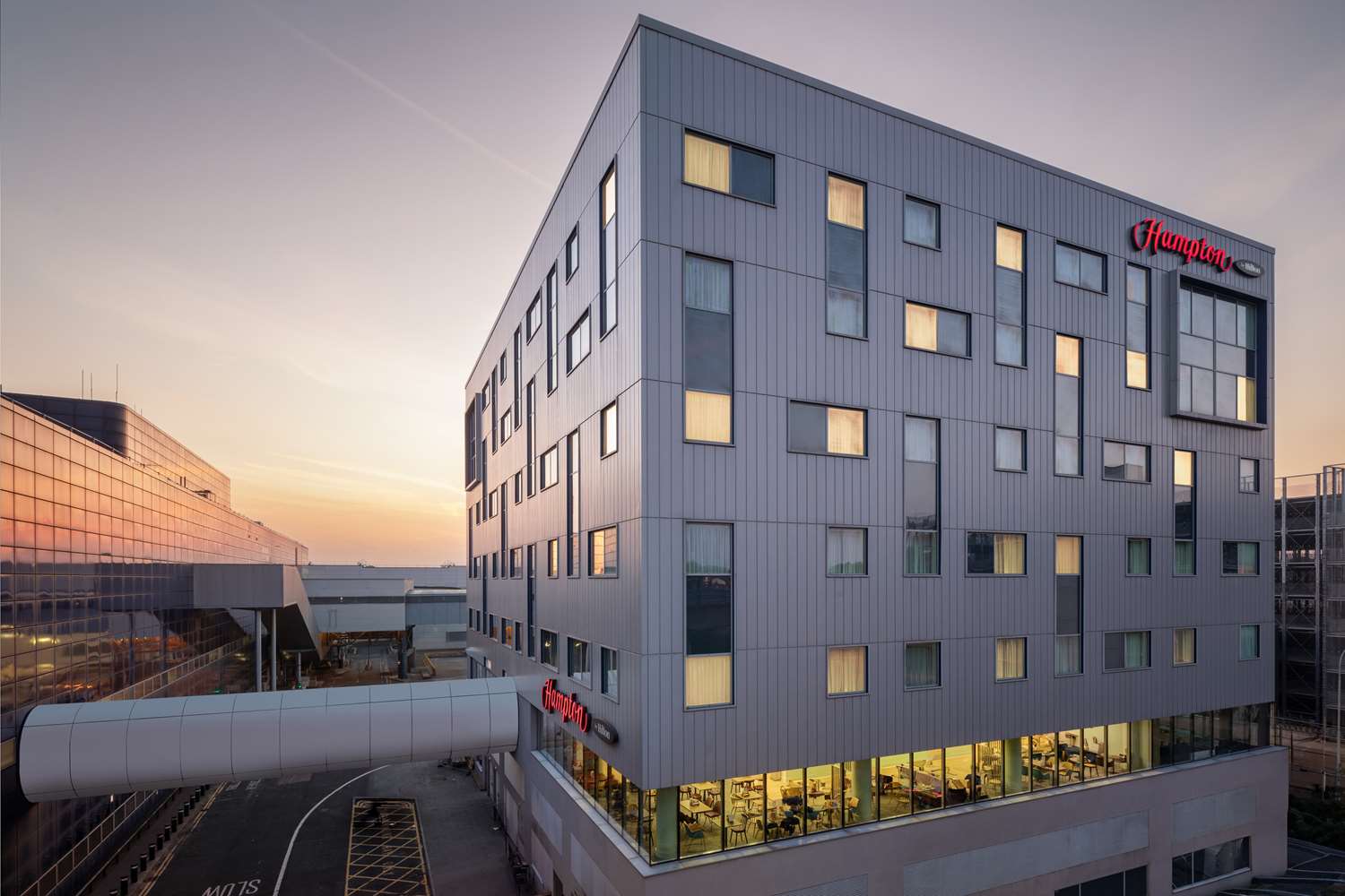 Hampton by Hilton London Gatwick Airport 1