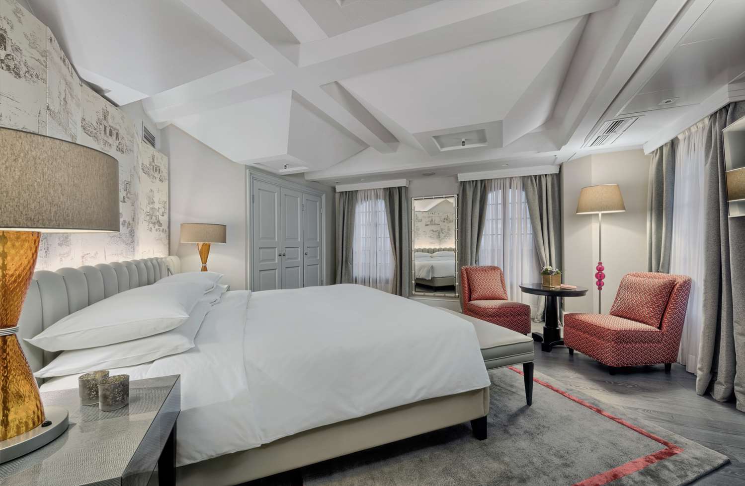 King Molino Executive Suite