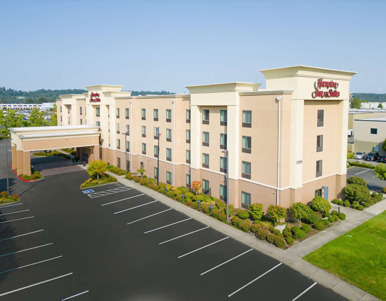 Hampton Inn & Suites Seattle/Kent,WA 1