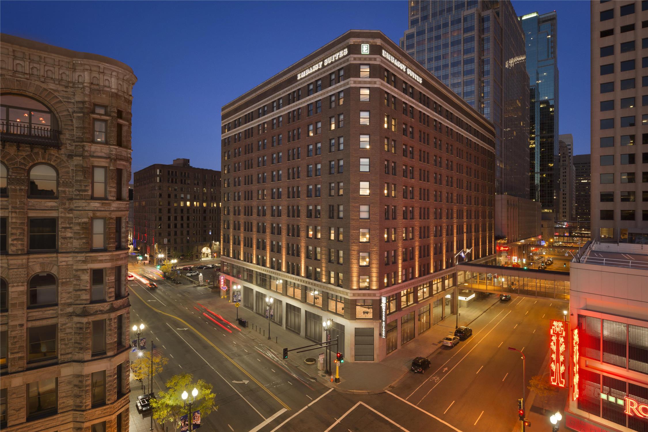 Embassy Suites by Hilton Minneapolis Downtown 1