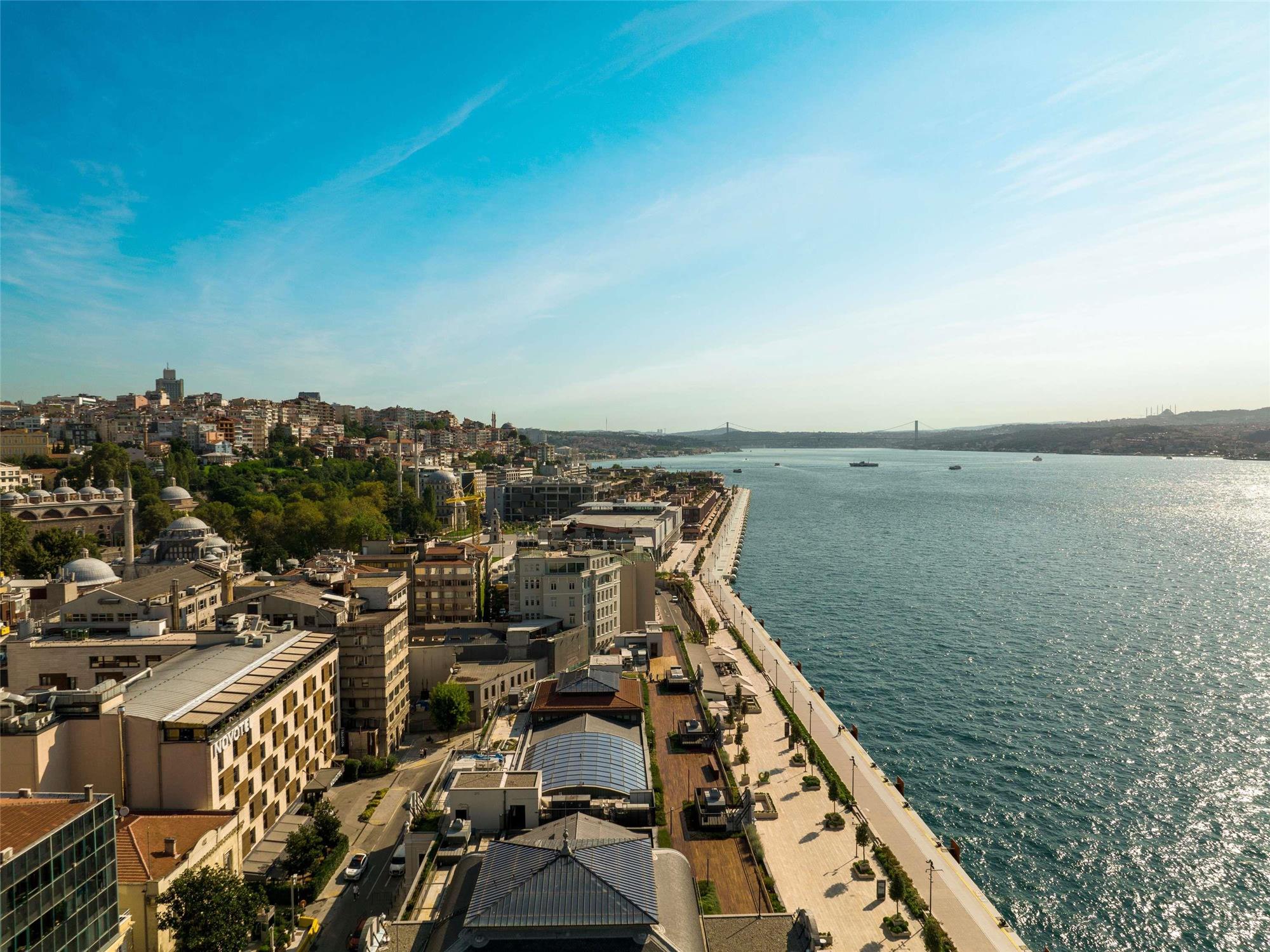 Novotel Istanbul Bosphorus Hotel 2