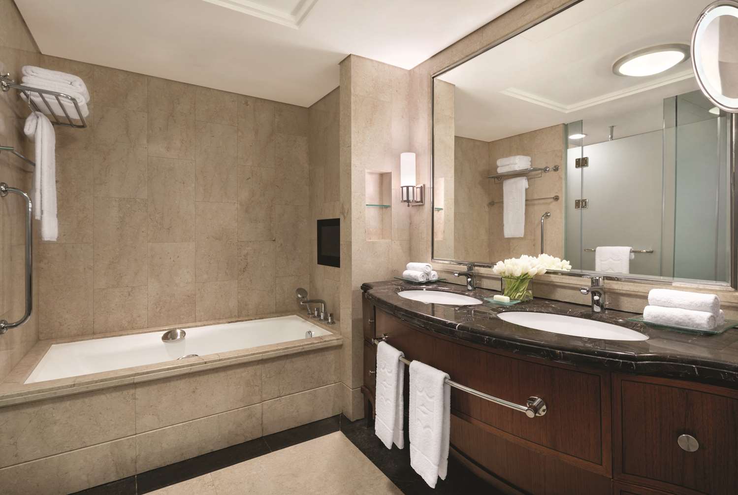 Shangri-La Jakarta 1
