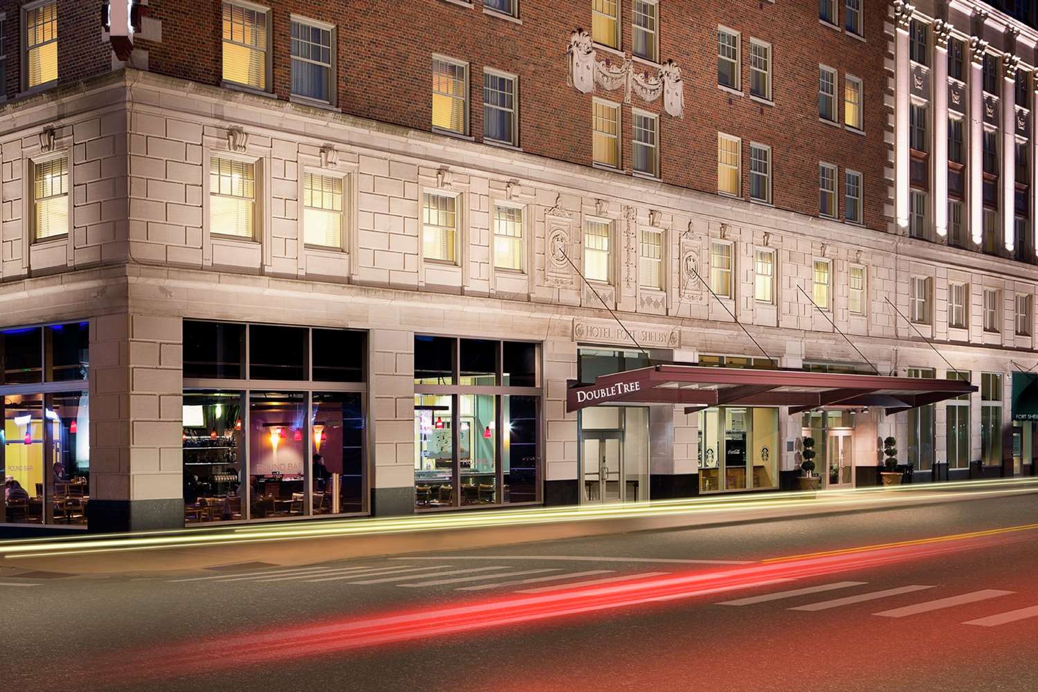 DoubleTree Suites by Hilton Detroit Downtown - Fort Shelby 2