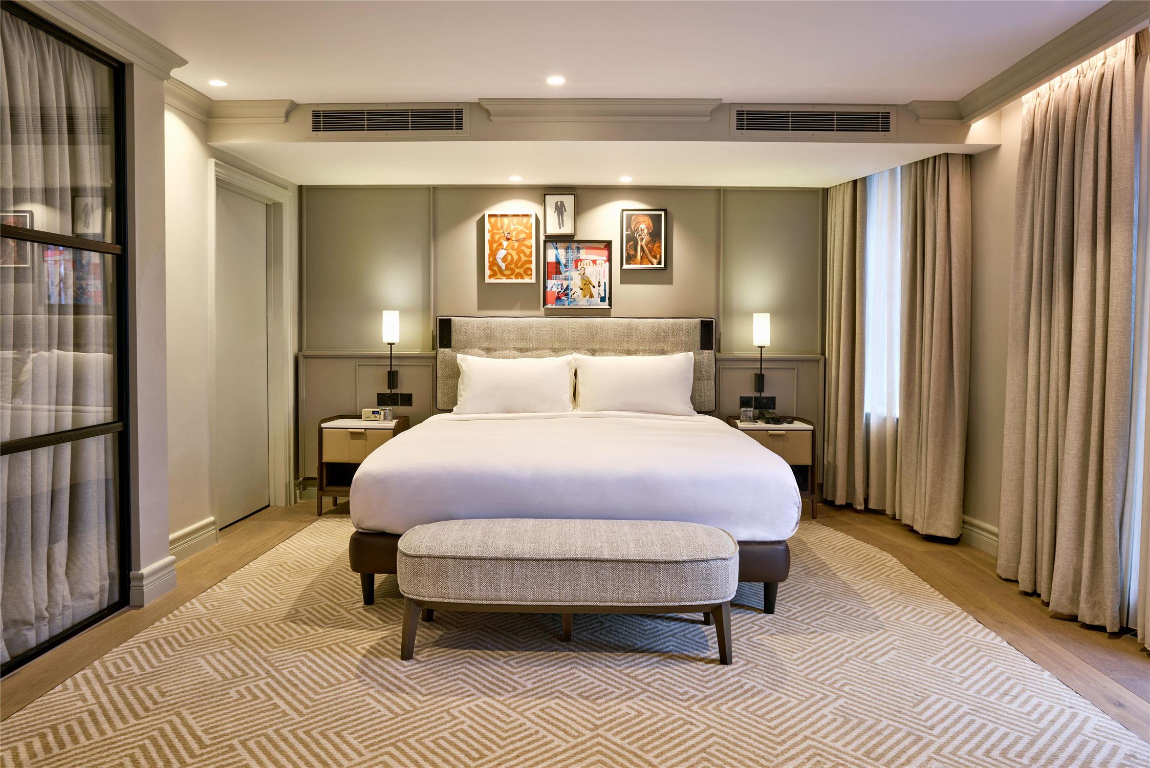 Radisson Blu Hotel, London Bond Street 2
