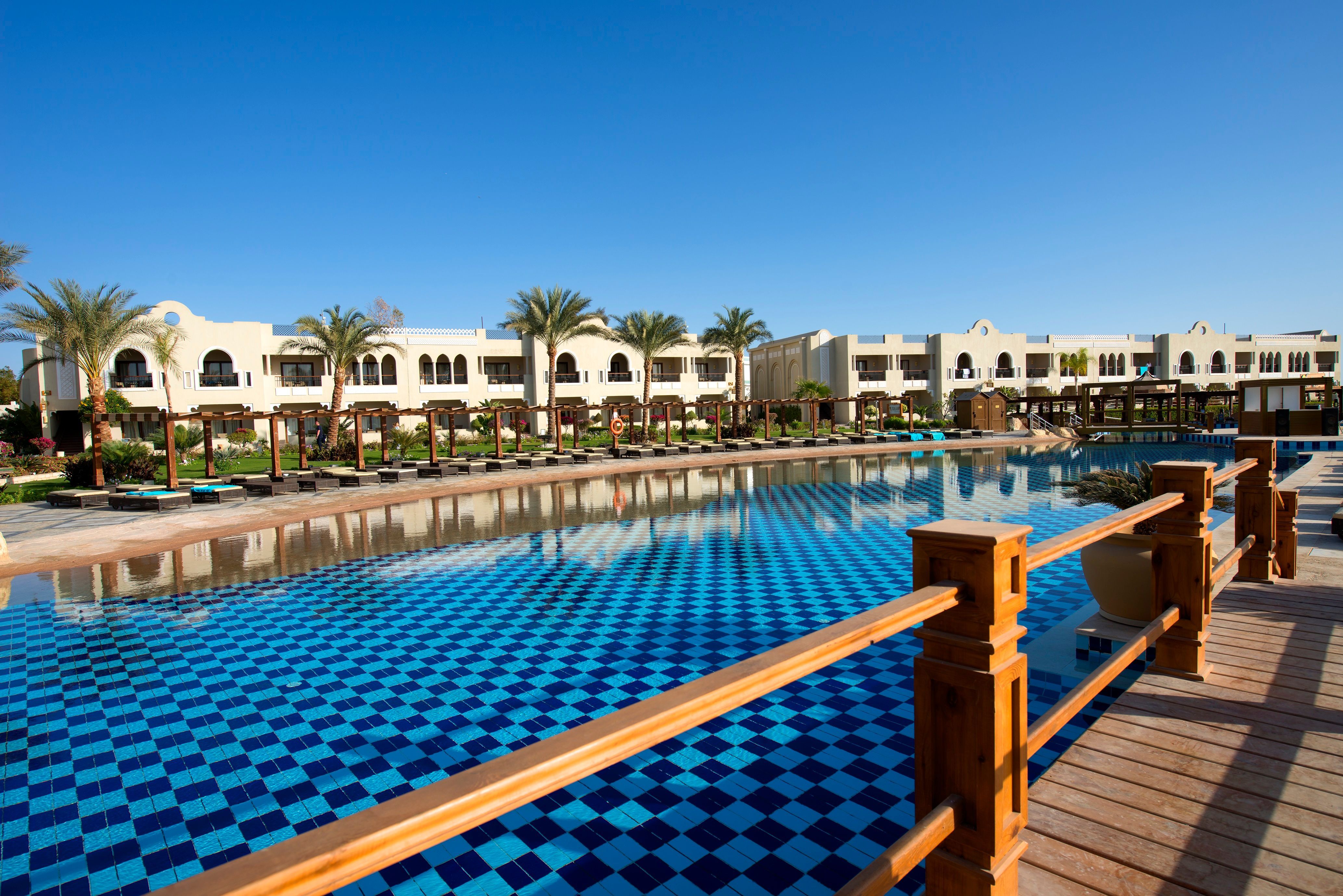 Sunrise Arabian Beach Resort 2