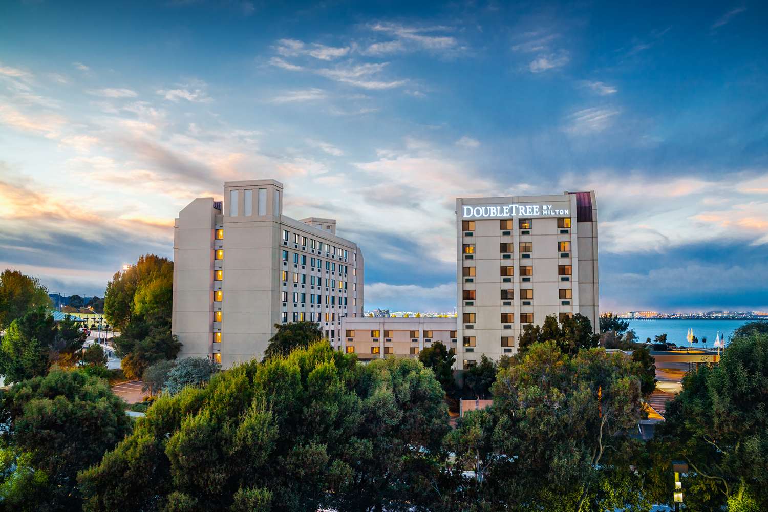 DoubleTree by Hilton San Francisco Airport 1