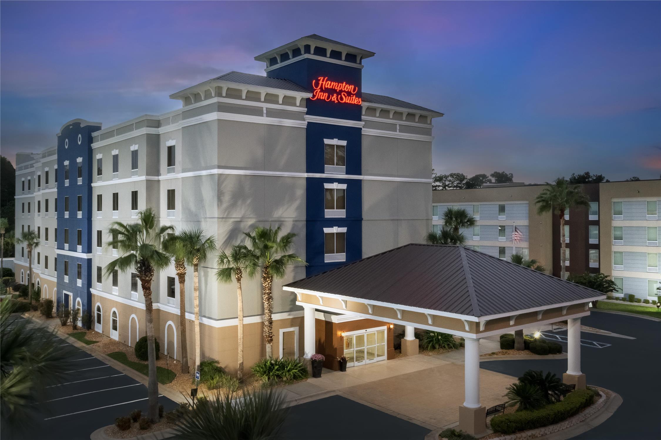 Hampton Inn & Suites Lake City 2