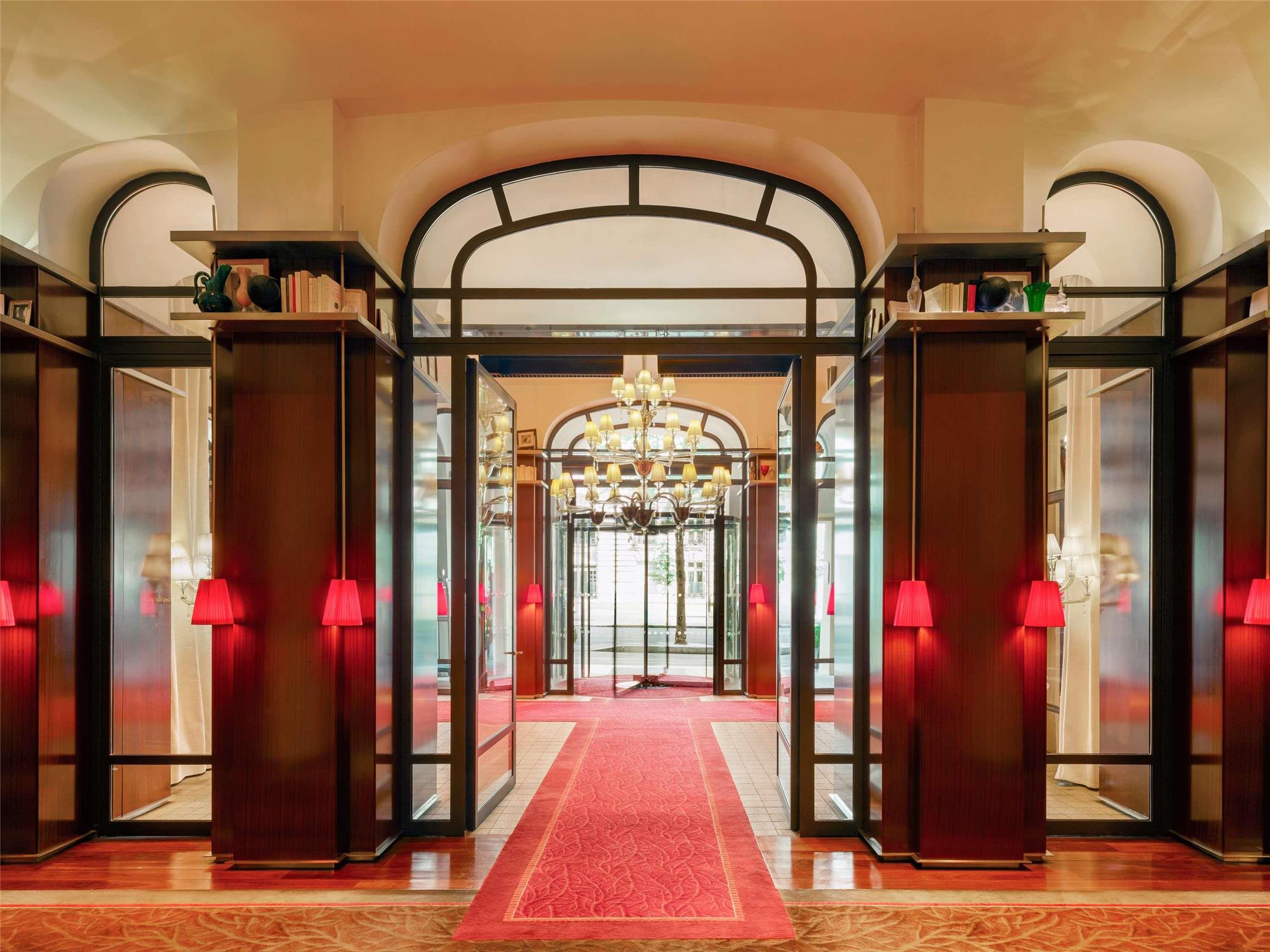 Hôtel Le Royal Monceau Raffles Paris 2