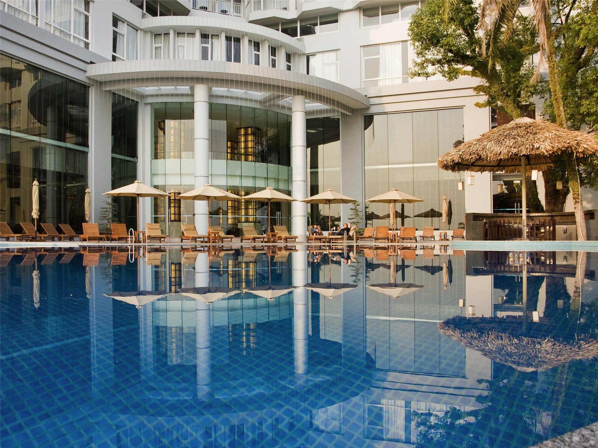 Novotel Ha Long Bay Hotel 1