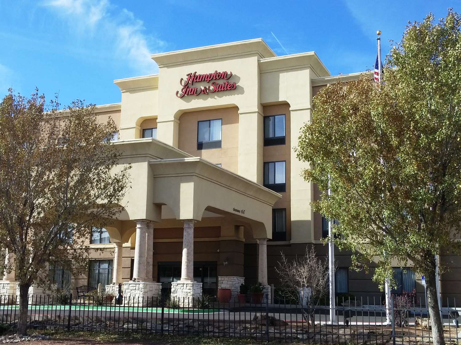 Hampton Inn & Suites Albuquerque-Coors Road 2