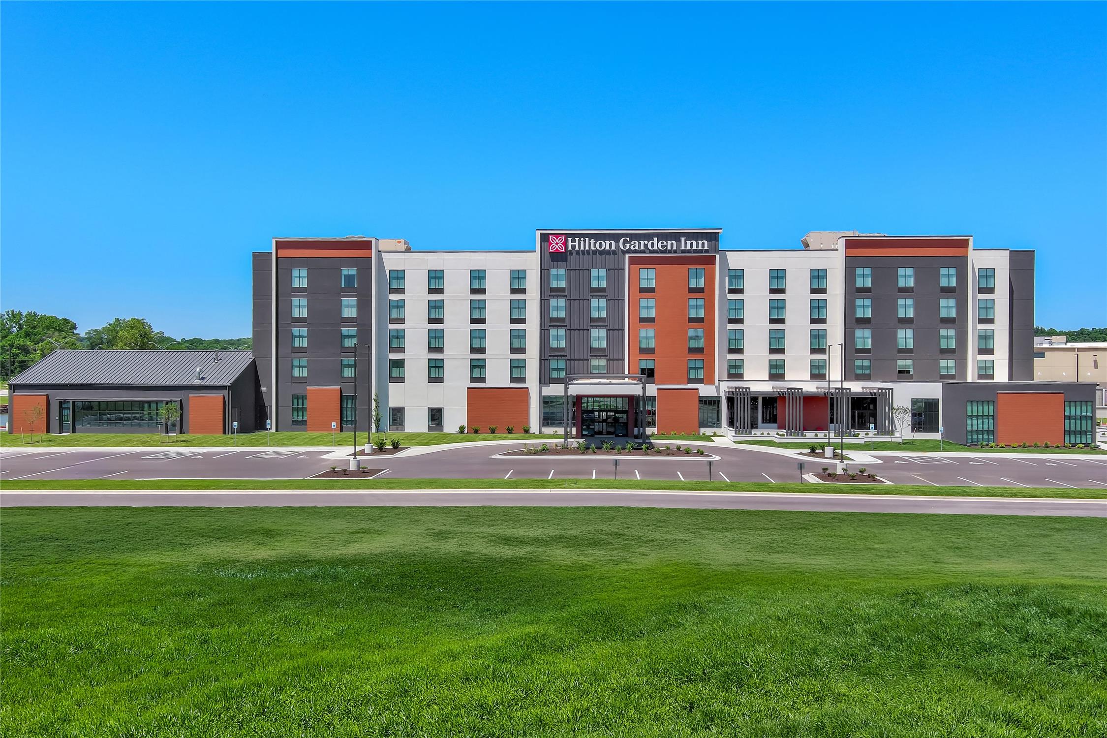 Hilton Garden Inn Kansas City Riverside 1