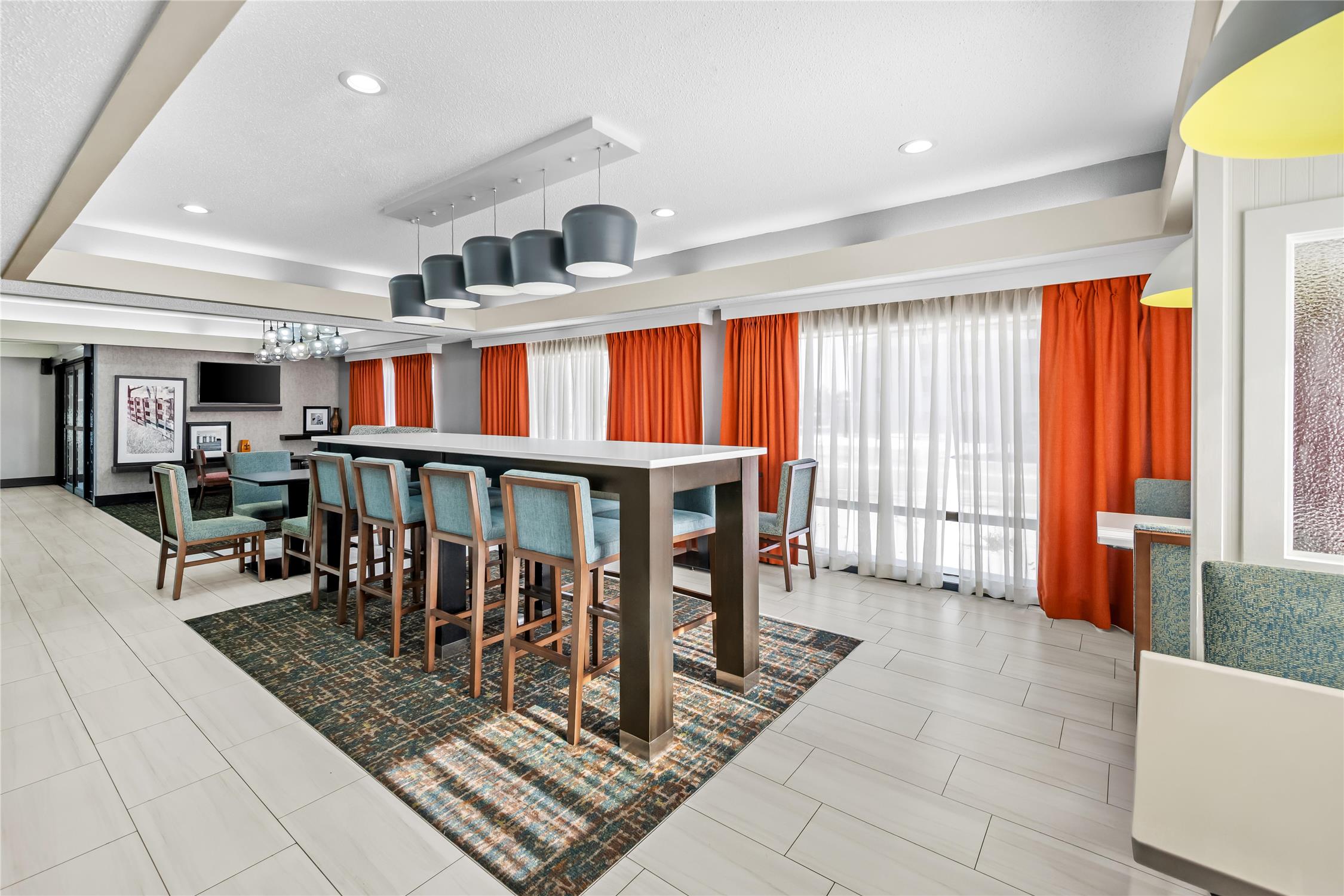Hampton Inn Bloomington West 2