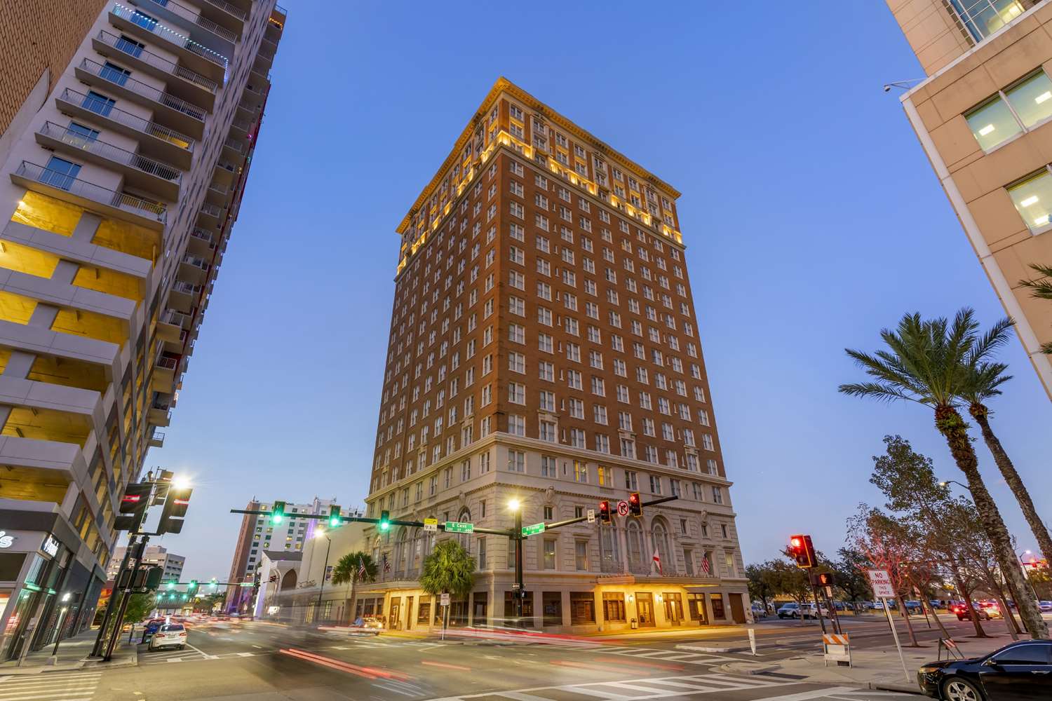 Hotel Flor Tampa Downtown, Tapestry Collection By Hilton 2