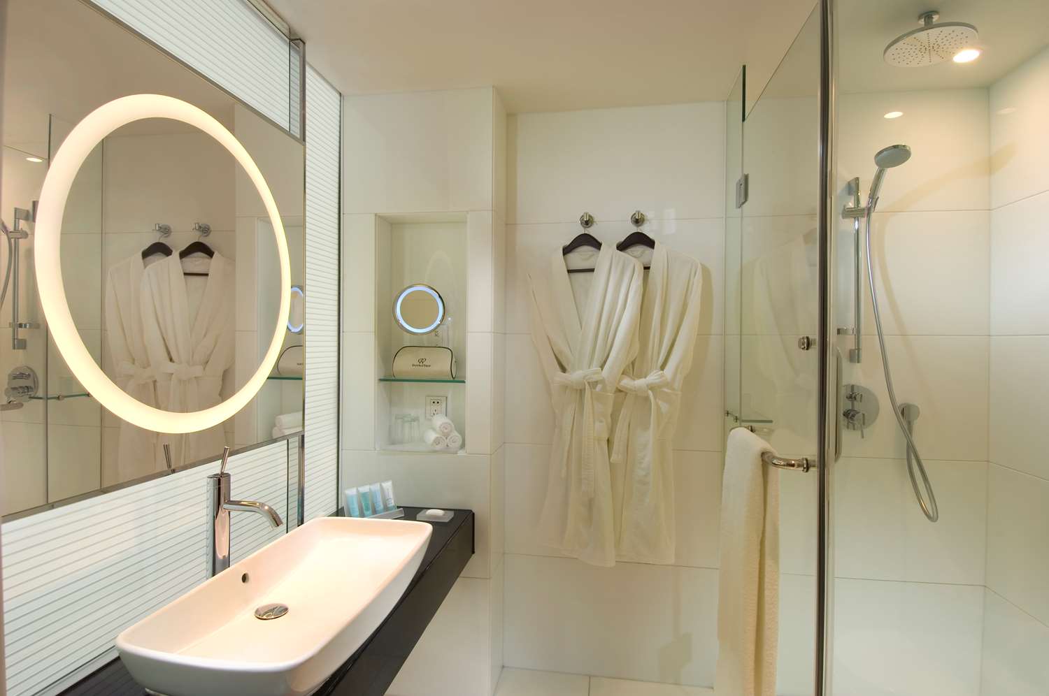 Family 2 Bedroom Suite
