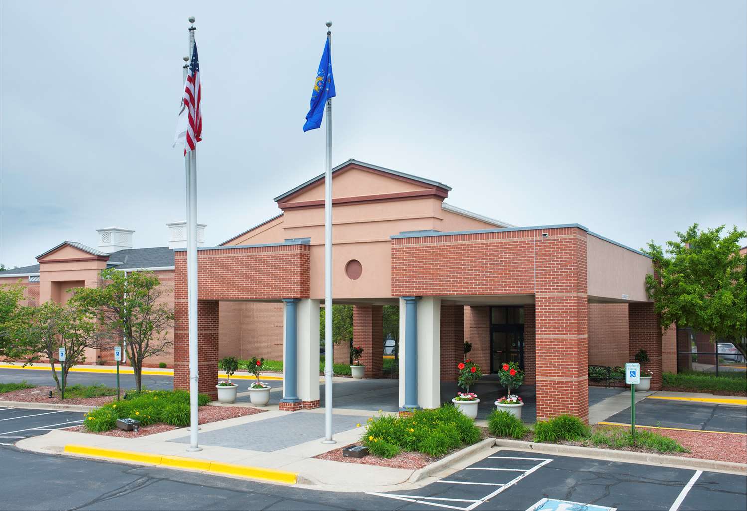 DoubleTree by Hilton Milwaukee/Brookfield 1