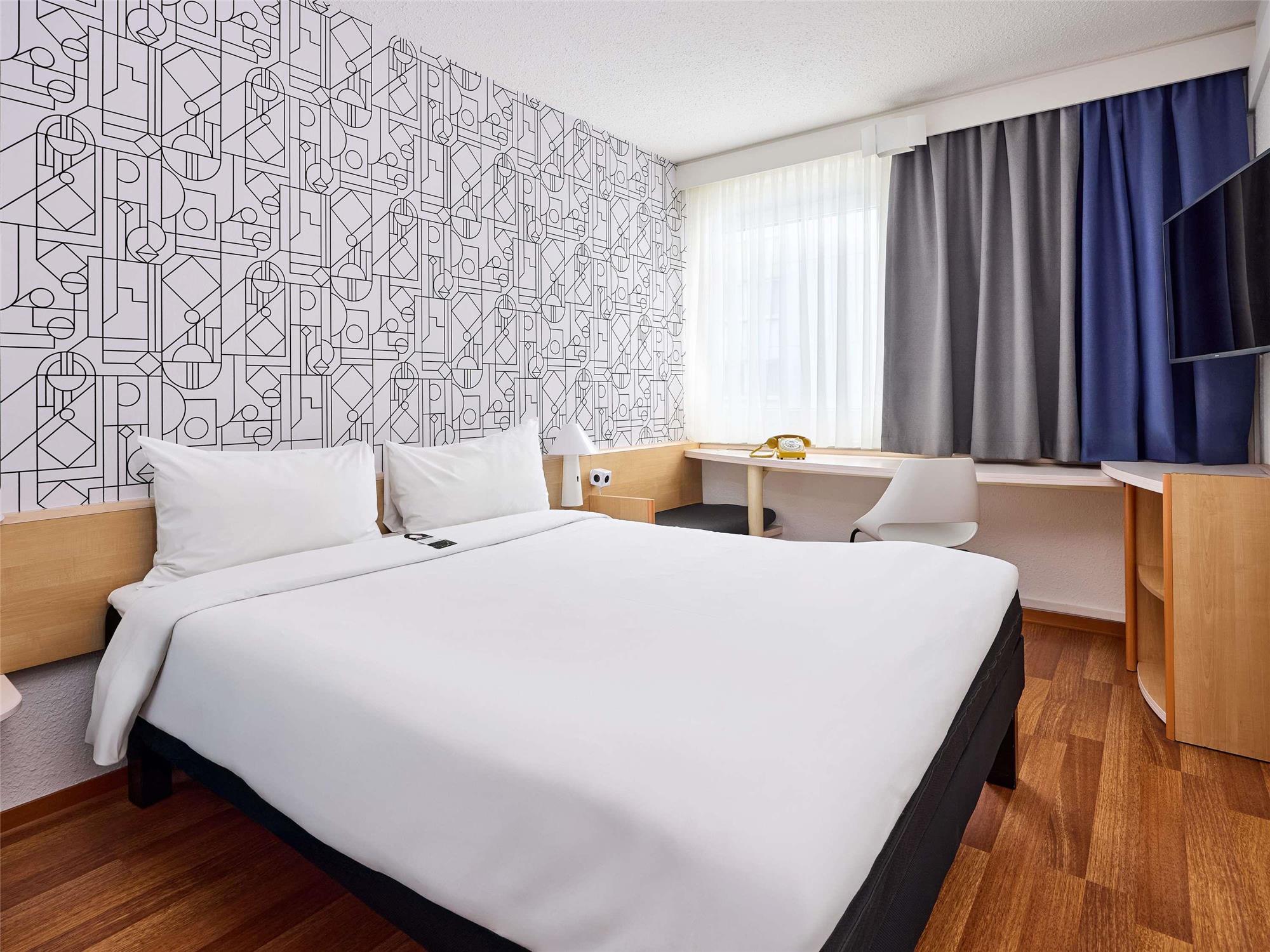 ibis Hotel Düsseldorf Hauptbahnhof 1