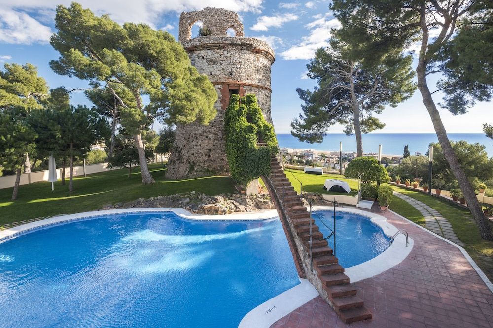Caen - Castelldefels - Gran Hotel Rey Don Jaime - Castelldefels