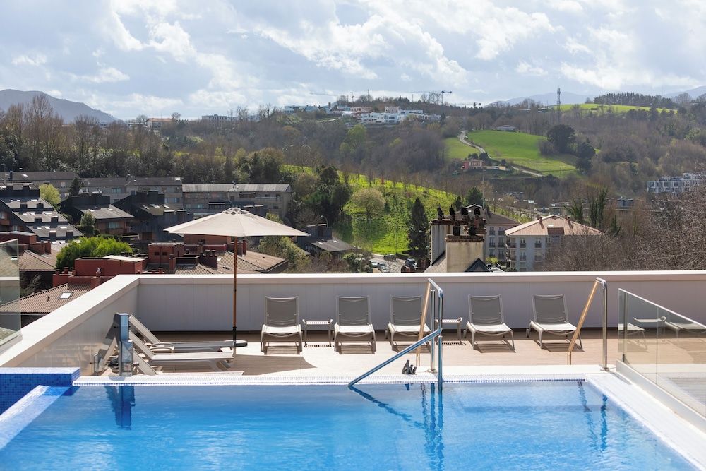 Paris - San Sebastian - Leonardo Hotel San Sebastián - San Sebastian