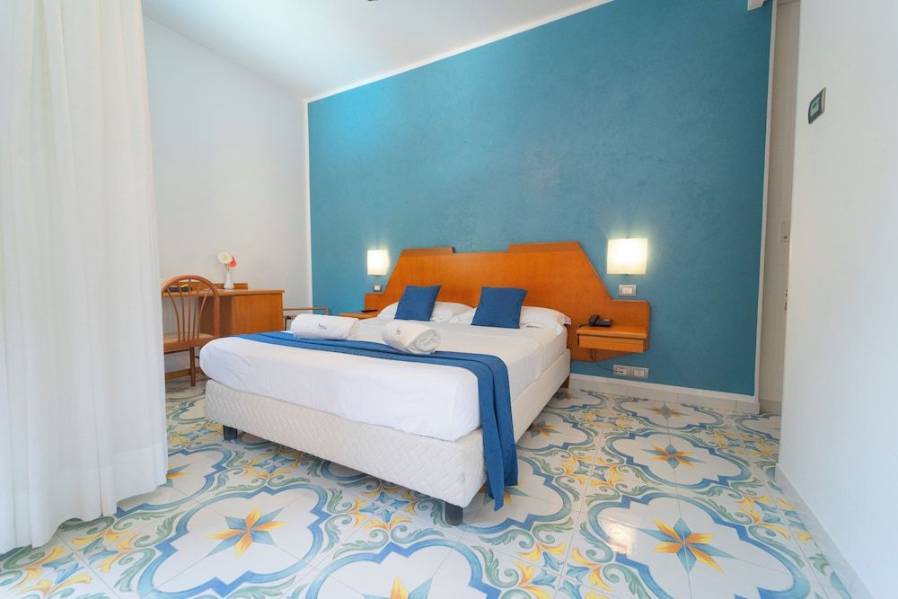 Nice - Maiori - Hotel San Pietro - Maiori