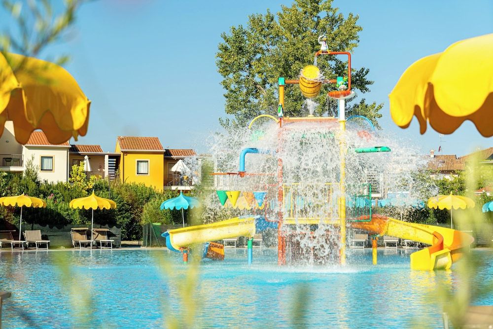 Brest - Peschiera del Garda - Apartment Belvedere Village-1 by Interhome - Peschiera del Garda
