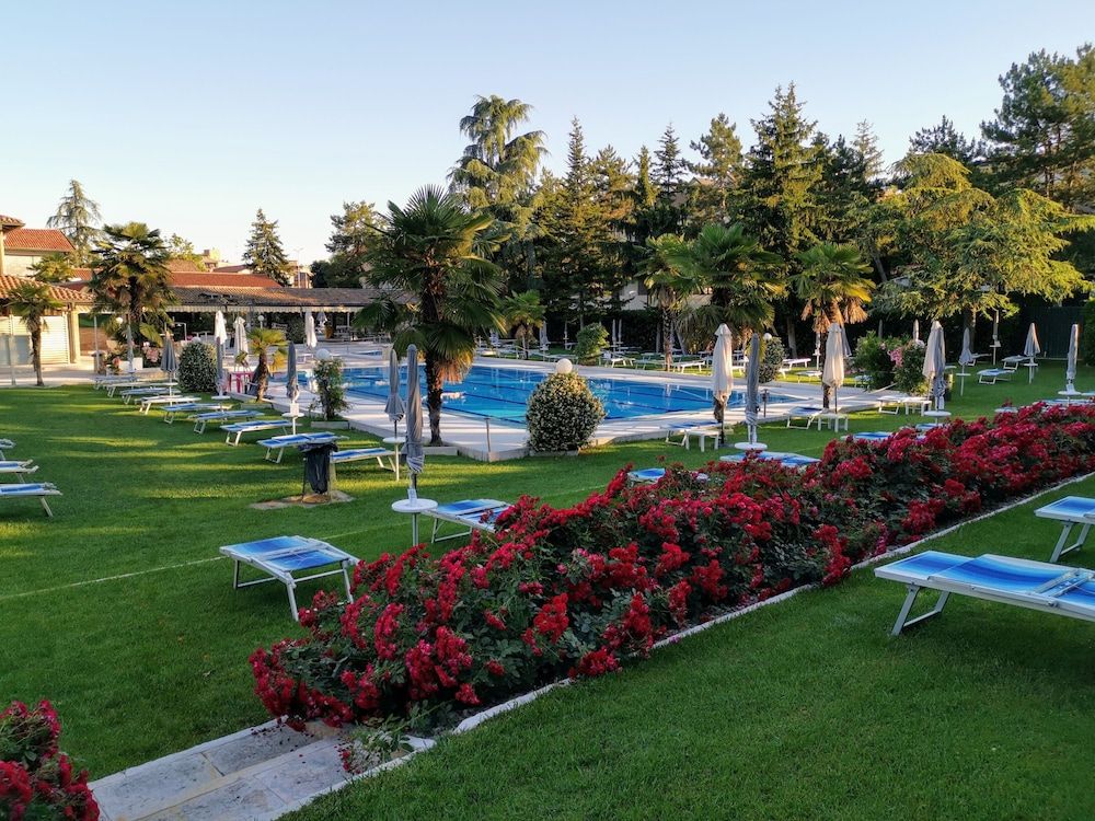 Paris - Modène - Best Western Plus Hotel Modena Resort - Modène
