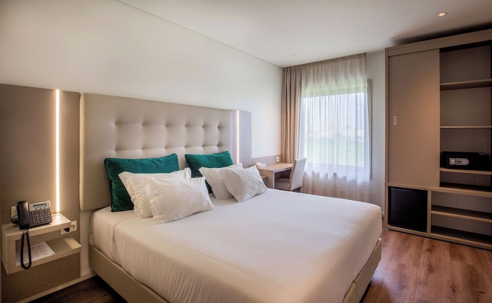 Lyon - Matosinhos - Oporto Airport & Business Hotel - Matosinhos