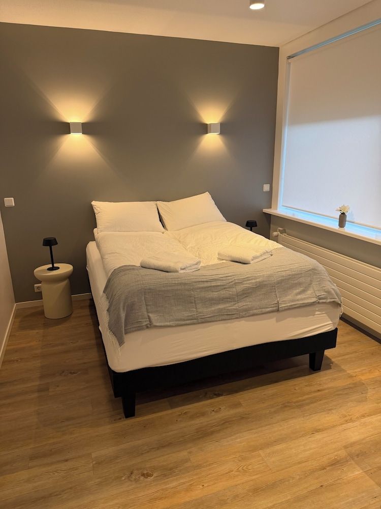 Bordeaux - Keflavik - Eyja Guesthouse - Keflavik