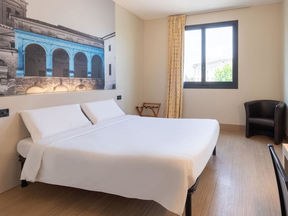 Toulouse - Mantoue - B&B HOTEL Mantova - Mantoue